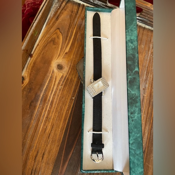 Collectable Holiday ArtDeco Suzanne Somers Crystal Art Deco Vintage Style Watch - Picture 5 of 15